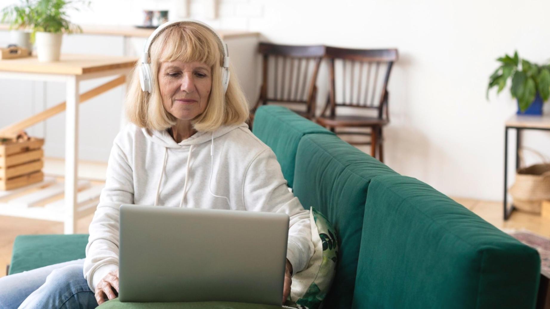 Proses analisis pemodelan keuangan dengan data bisnis